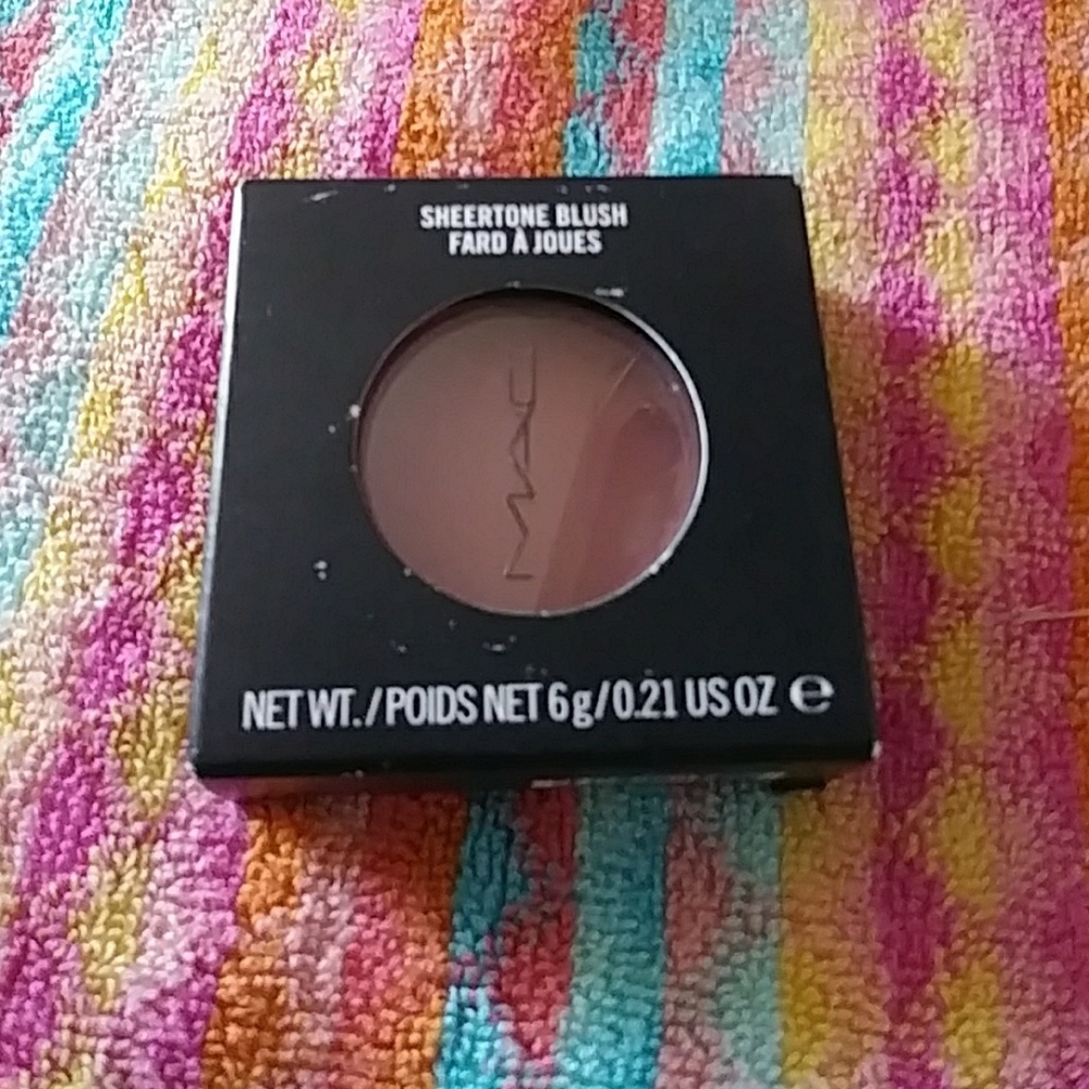 MAC sheertone blush